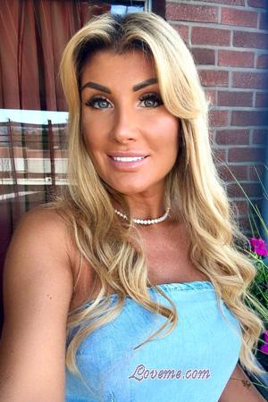 Ladies of Chernivtsi